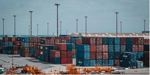 How International Supply Chain Volatility is Impacting Equipment Buyers How International Supply Chain Volatility is Impacting Equipment Buyers